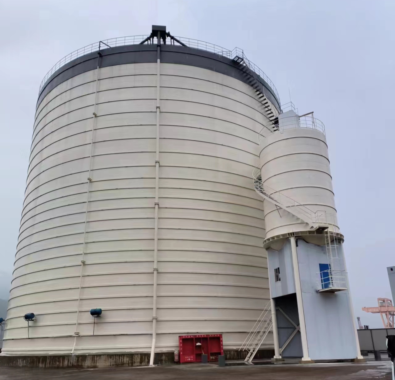 贡嘎10万吨水泥钢板库